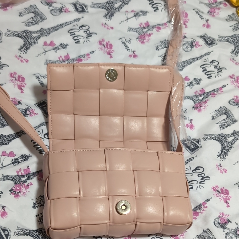 Elegant Pink Woven Crossbody Bag